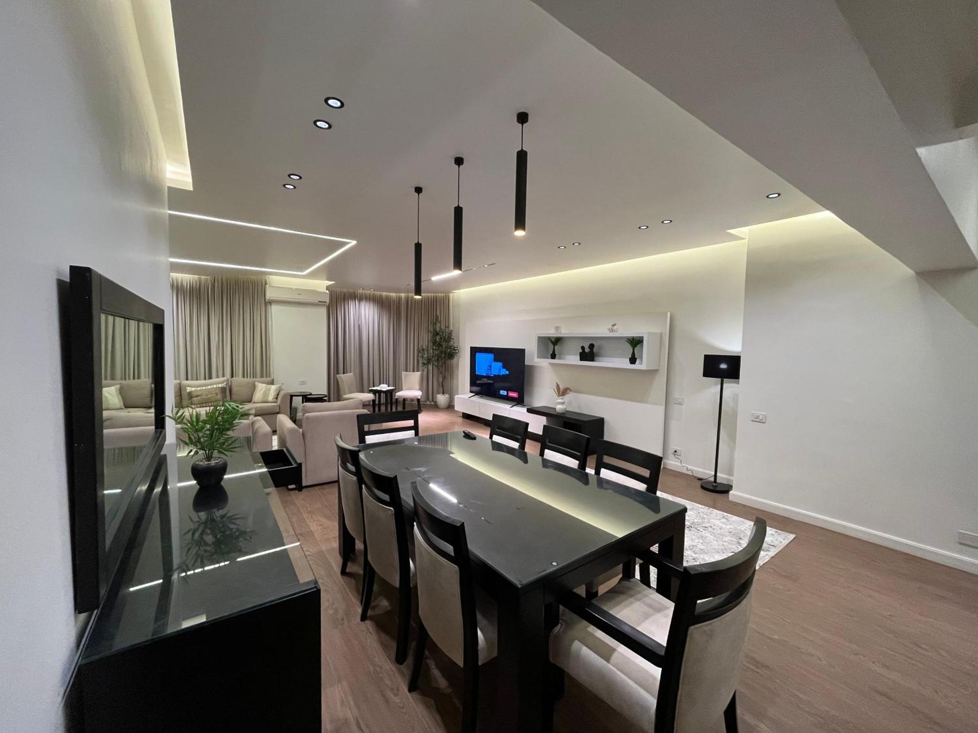 Luxury 3bd In Mohandseen Apartment