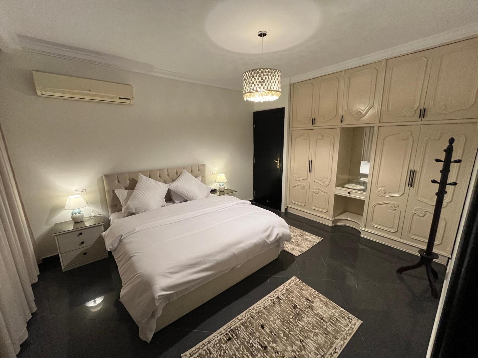 Luxury 3bd In Mohandseen Cairo